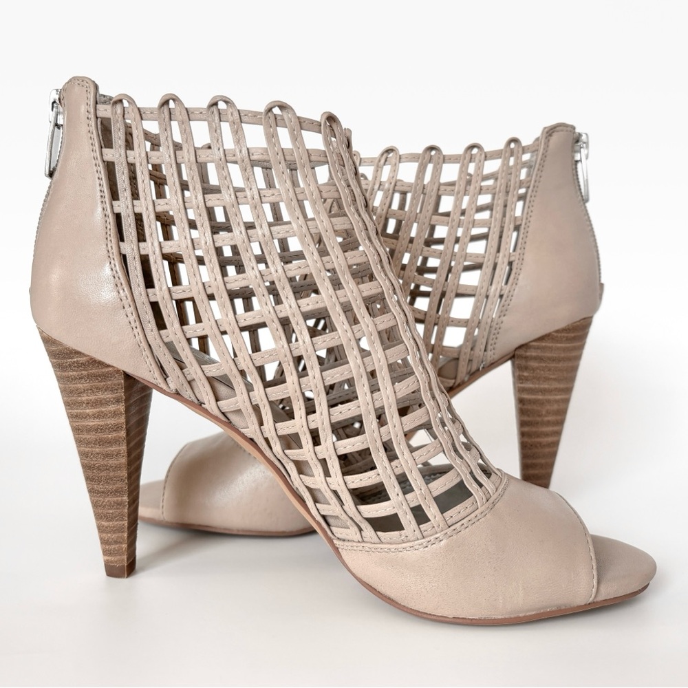 Vince Camuto Atina Woven Leather Peep-Toe Heeled Booties Size 7.5 - Picture 4 of 12